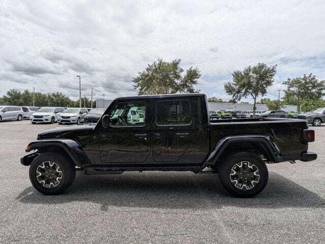 2026 Jeep Gladiator Sahara