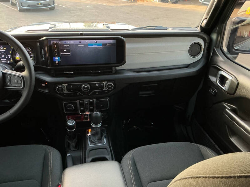 2025 Jeep Wrangler Willys 4xe