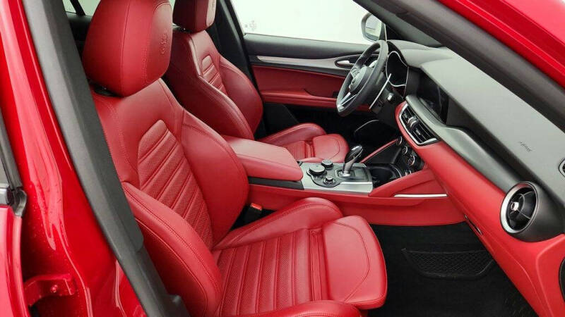 2019 Alfa Romeo Stelvio Ti Sport