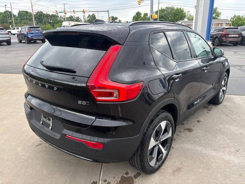 2026 Volvo XC40 B5 Plus