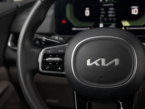 2025 Kia Carnival EX