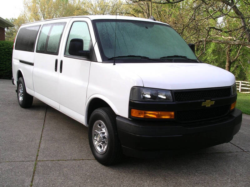 2022 Chevrolet Express LS 3500