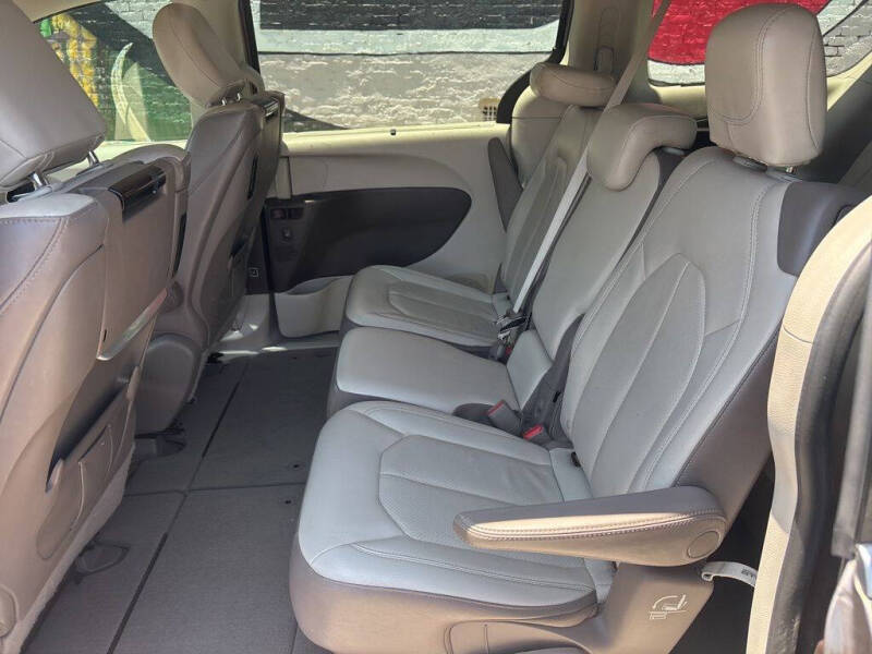 2018 Chrysler Pacifica Touring L Plus