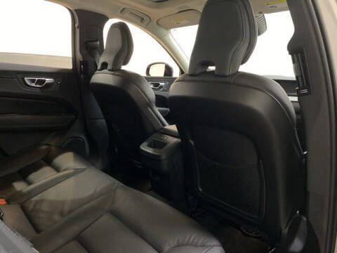 2025 Volvo XC60 B5 Plus Dark Theme