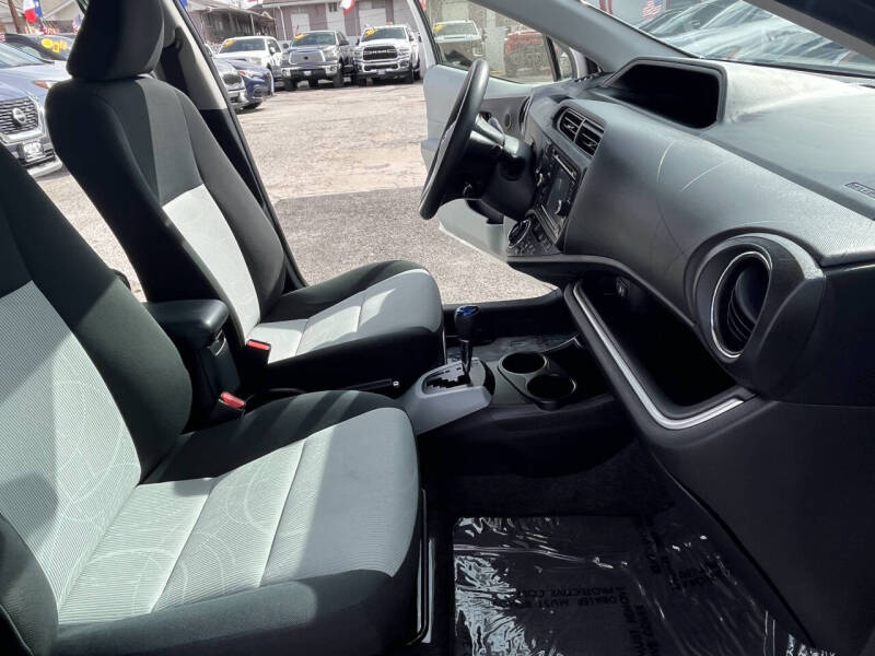 2014 Toyota Prius c One