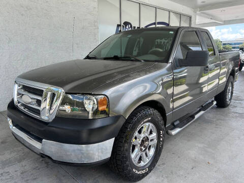 2005 Ford F-150 for sale at Powerhouse Automotive in Tampa FL