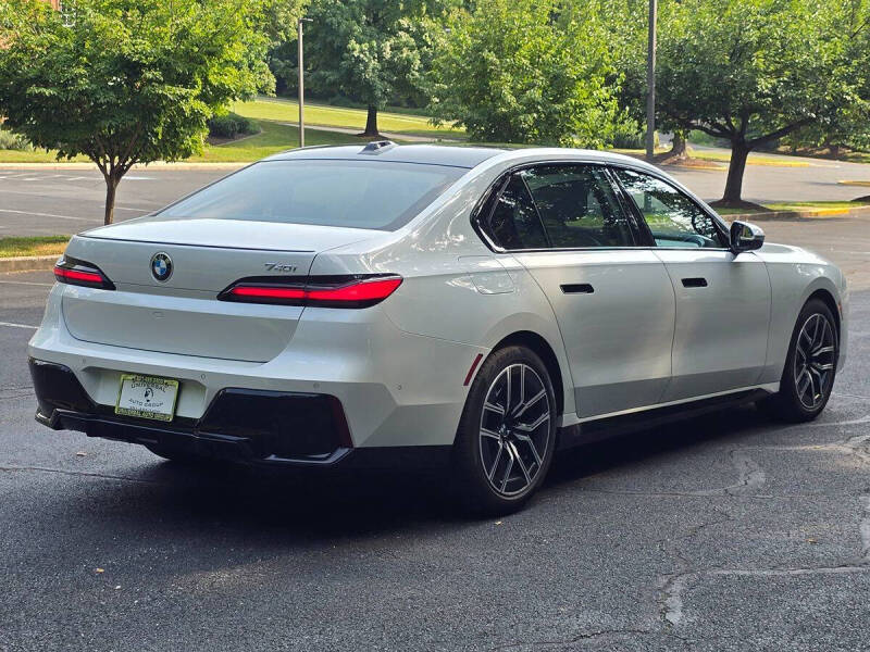 2023 BMW 7 Series 740i