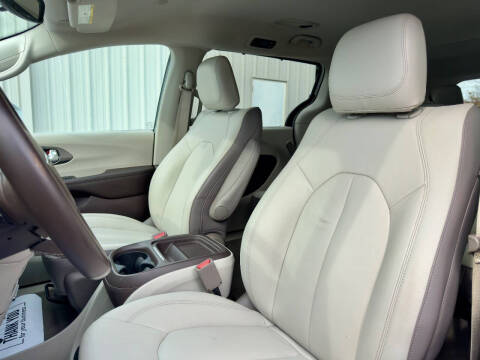 2017 Chrysler Pacifica Touring Plus