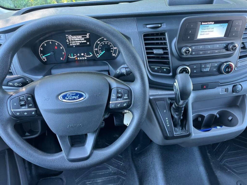 2025 Ford Transit 250