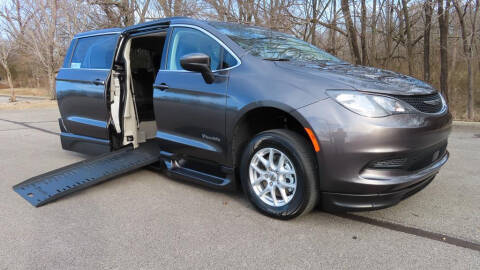 2021 Chrysler Voyager