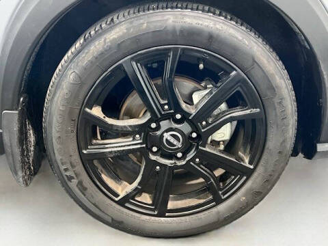 2022 Nissan Kicks SR