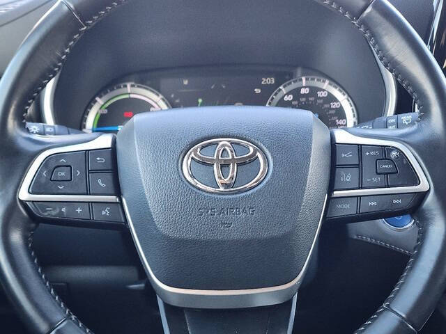 2022 Toyota Highlander Hybrid XLE