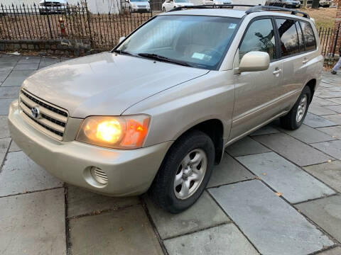 2002 Toyota Highlander for sale at Class Auto Trade Inc. in Paterson NJ