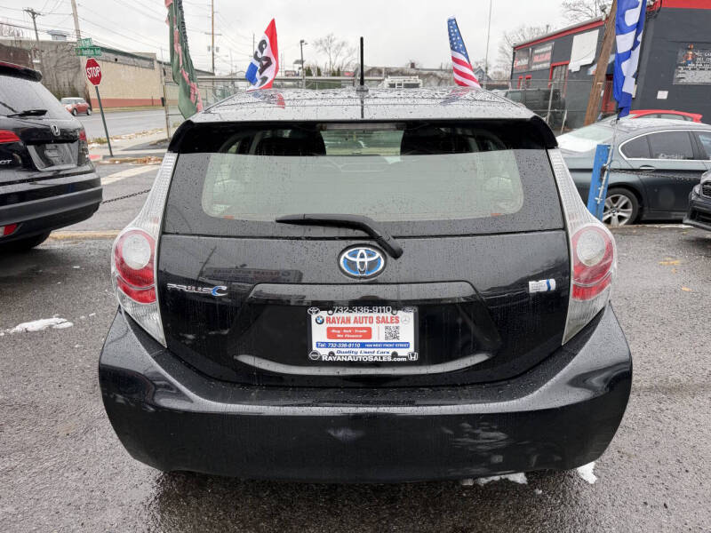 2013 Toyota Prius c One