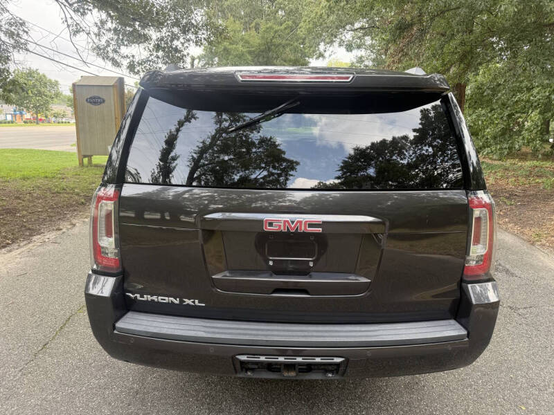 2017 GMC Yukon XL SLT