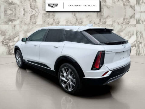 2025 Cadillac OPTIQ Luxury 1