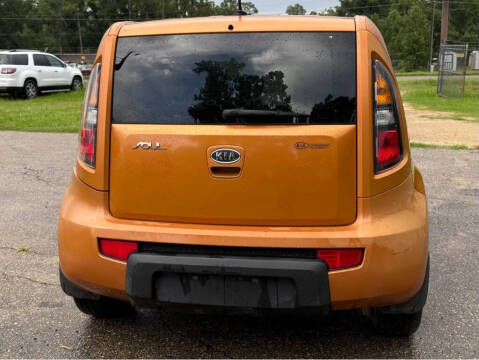 2011 Kia Soul +