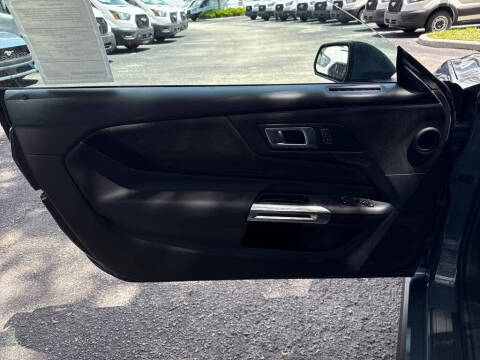 2025 Ford Mustang EcoBoost