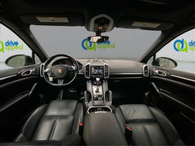 2014 Porsche Cayenne Platinum