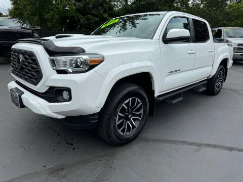 2020 Toyota Tacoma for sale at LULAY'S CAR CONNECTION in Salem OR