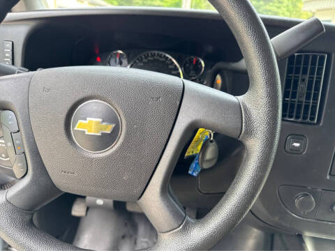 2025 Chevrolet Express 2500