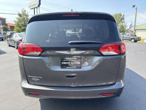 2017 Chrysler Pacifica Touring