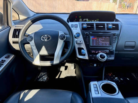 2012 Toyota Prius v Five