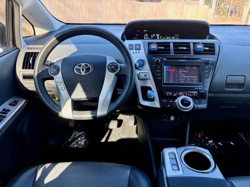 2012 Toyota Prius v Five