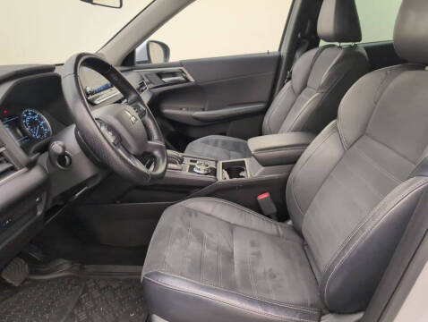 2022 Mitsubishi Outlander SE