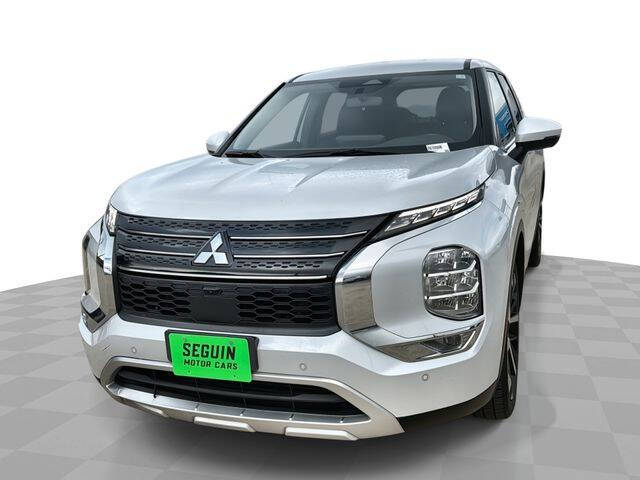 2023 Mitsubishi Outlander SE