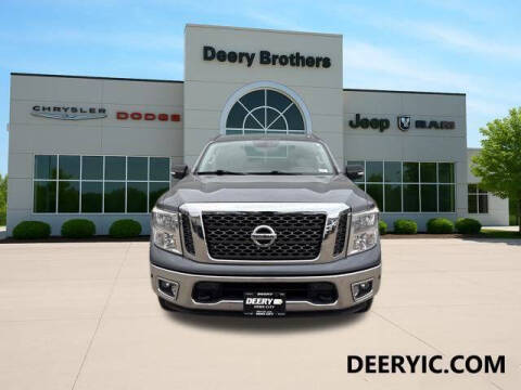 2017 Nissan Titan SV