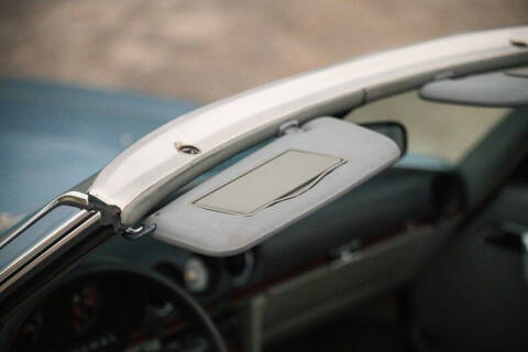 1986 Mercedes-Benz 560-Class 560 SL