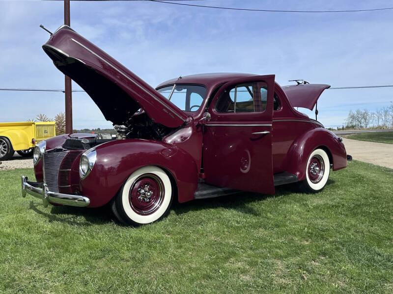 1940 Ford Deluxe