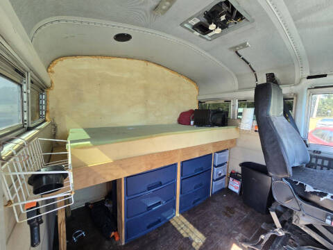 2005 Freightliner MB/Bus