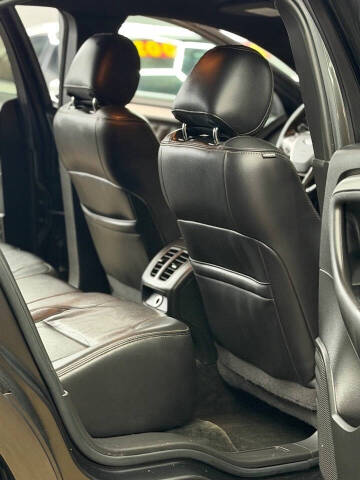 2018 Ford Taurus SEL