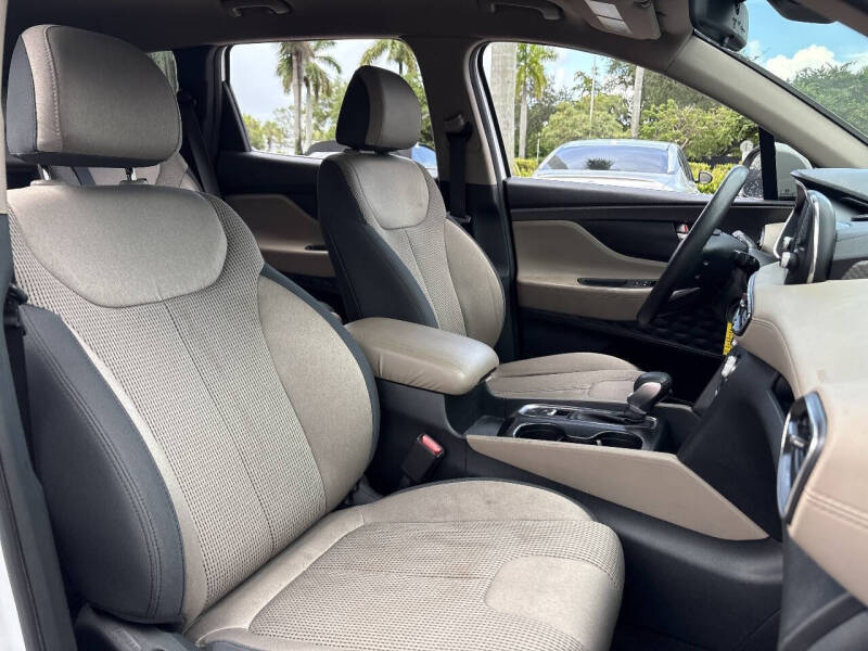 2020 Hyundai Santa Fe SE