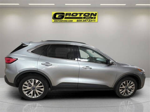 2022 Ford Escape Titanium