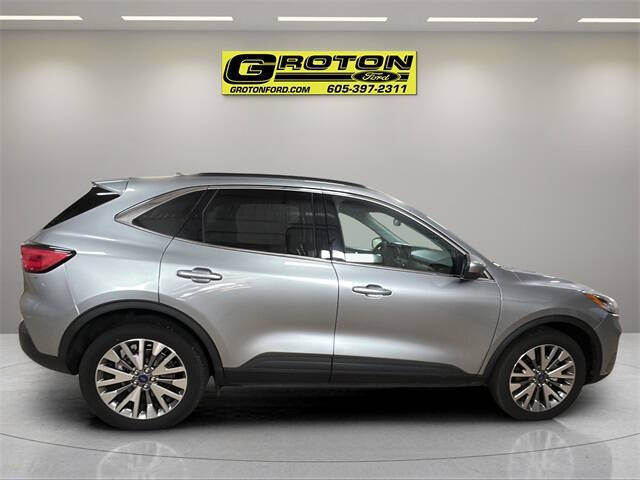 2022 Ford Escape Titanium