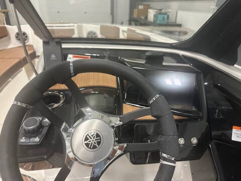 2025 Yamaha 222S