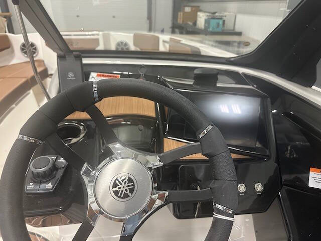 2025 Yamaha 222S