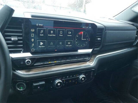 2025 GMC Sierra 1500 Elevation Standard