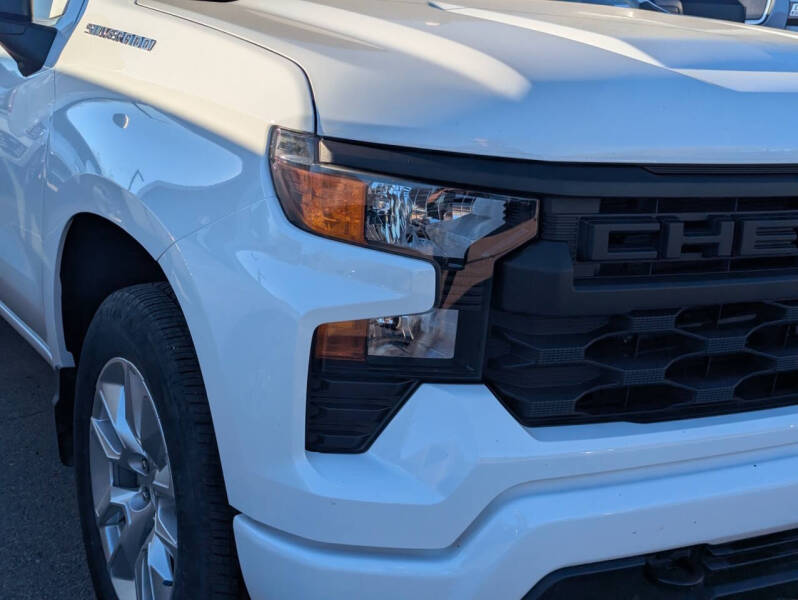 2024 Chevrolet Silverado 1500 Custom