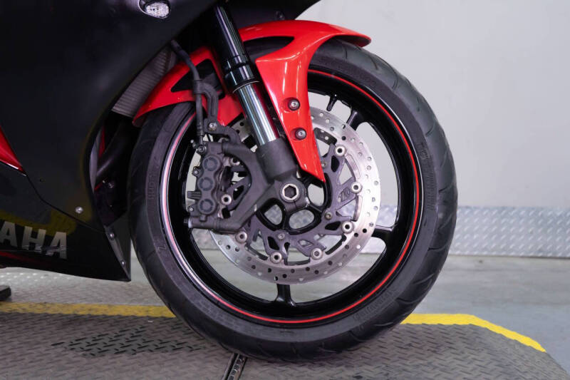 2013 Yamaha YZF-R1