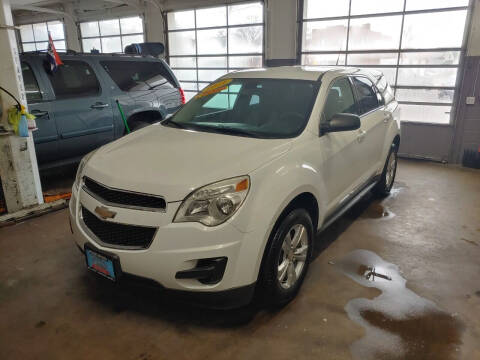 2011 Chevrolet Equinox for sale at VELAZQUEZ AUTO SALES in Aurora IL