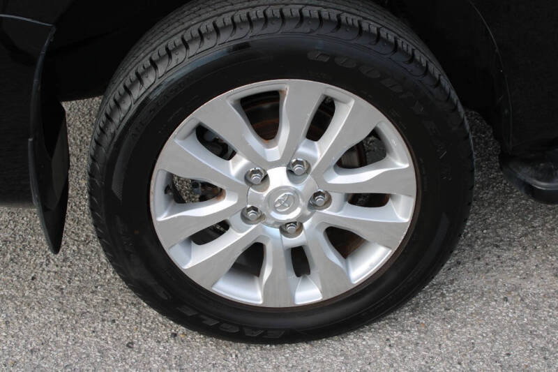 2010 Toyota Sequoia Platinum