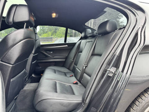 2012 BMW 5 Series 550i