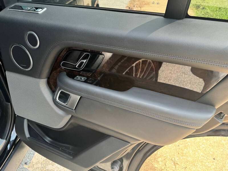 Image 8 of 2020 Land Rover Range Rover P525 HSE