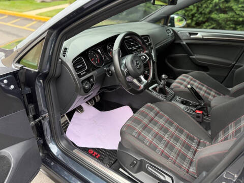 2018 Volkswagen Golf GTI S