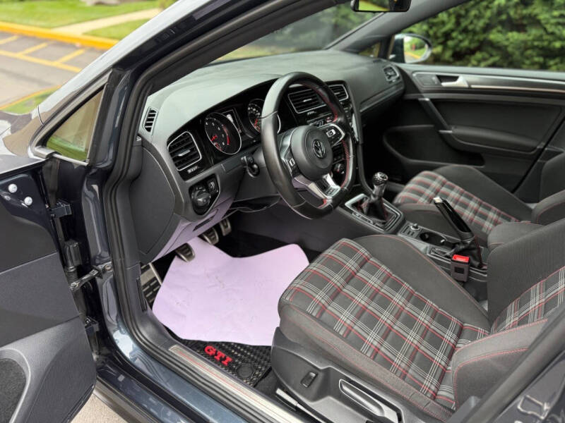 2018 Volkswagen Golf GTI S