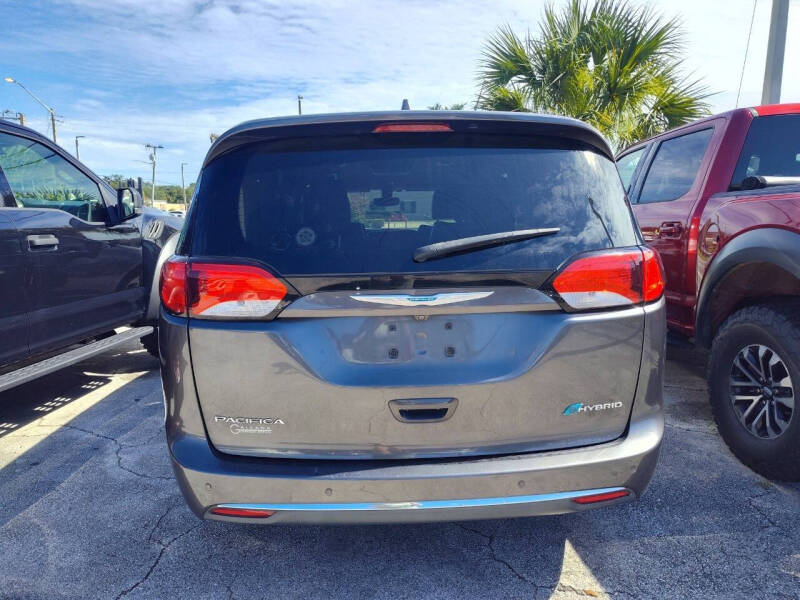 2018 Chrysler Pacifica Hybrid Touring L